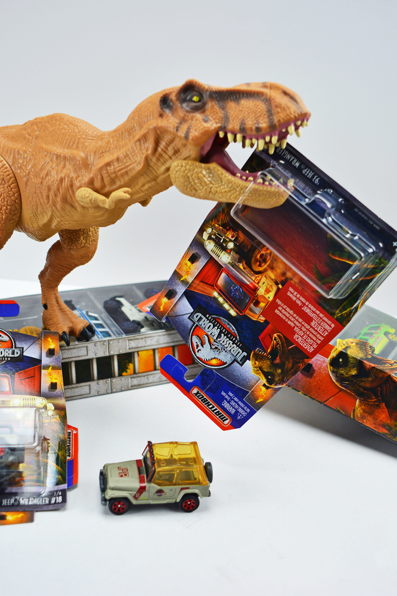 Illustration for article titled Welcome to the Jungle: Matchbox Jurassic Legacy Collection